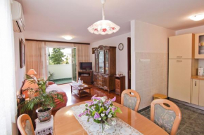 Отель Apartment Tennis  Сплит